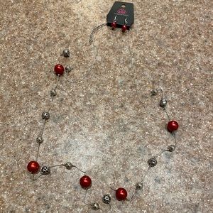 Paparazzi necklace and earrings
